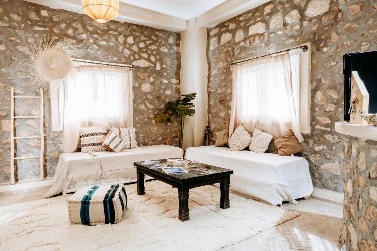 The Yogi Surfer - Villa Tamraght ภายนอก รูปภาพ